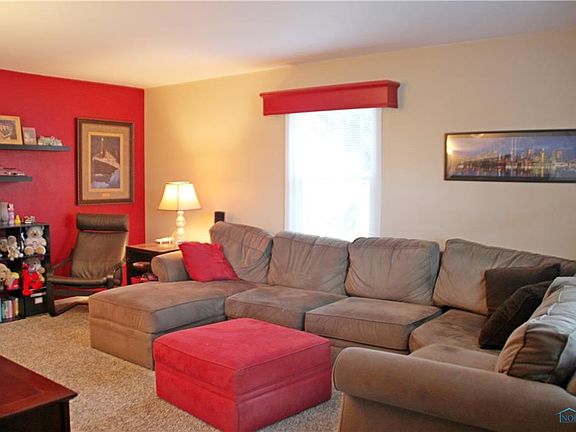 2nd image of 811 Touraine Ave