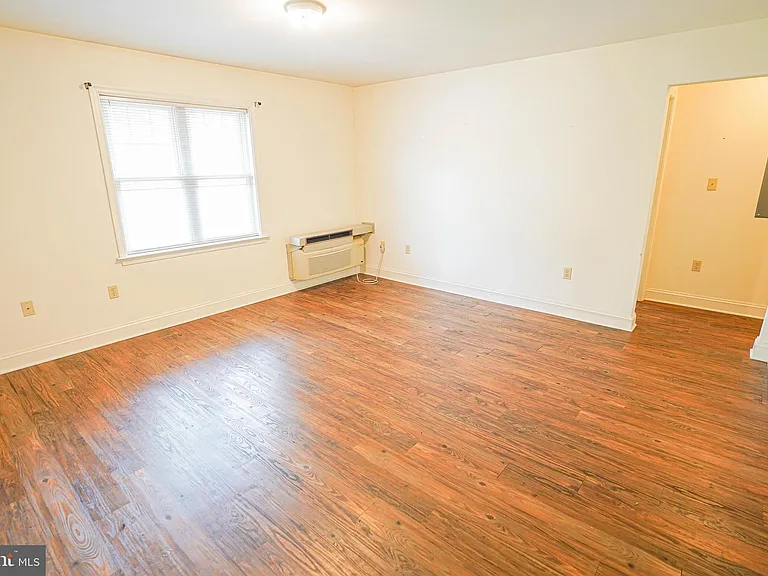 800 Travers St #5 — Photo 18