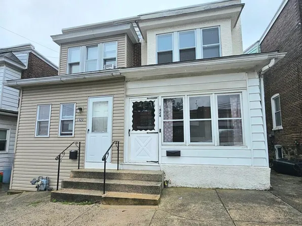1424 Huddell Ave, Marcus Hook, PA 19061