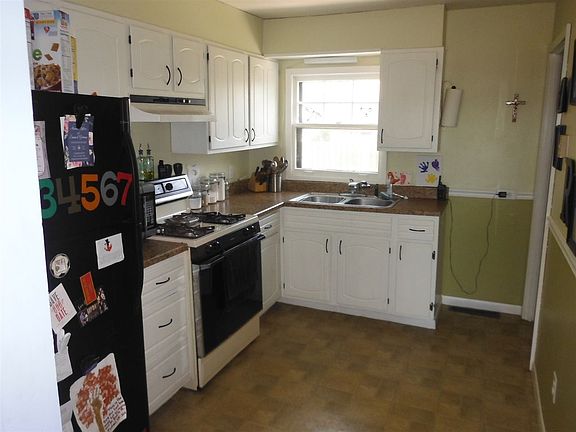 5th image of 710 W Oak St