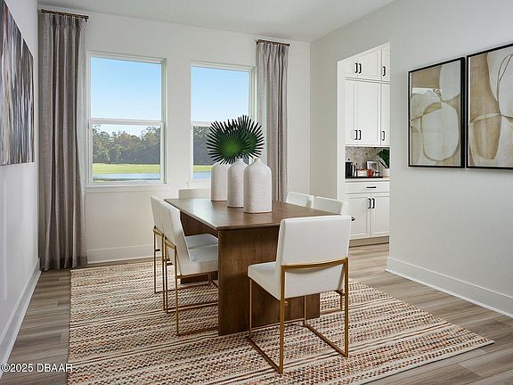 5th image of 2117 Divot Dr