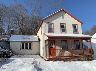 11 Enterprise St, Adams, MA 01220