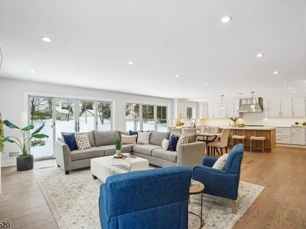 23 Reeve Circle, Millburn Twp., NJ 07041