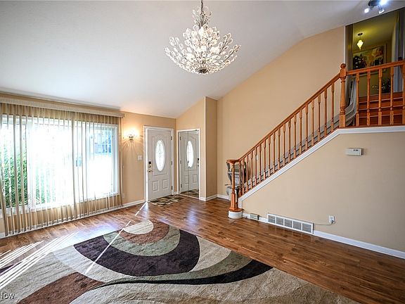 4th image of 4895 Donald Ave
