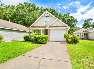 1653 Governors Dr, Pensacola, FL 32514