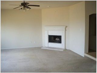 4th image of 301 Richards Dr