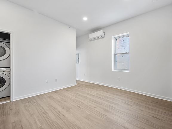 4th image of 1500 W Tioga St #2F