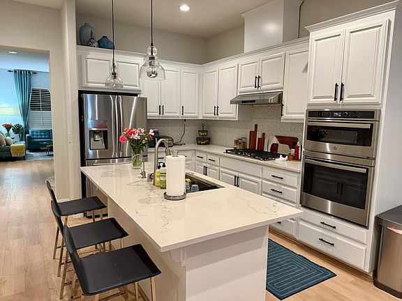 4th image of 5116 Salerno Dr