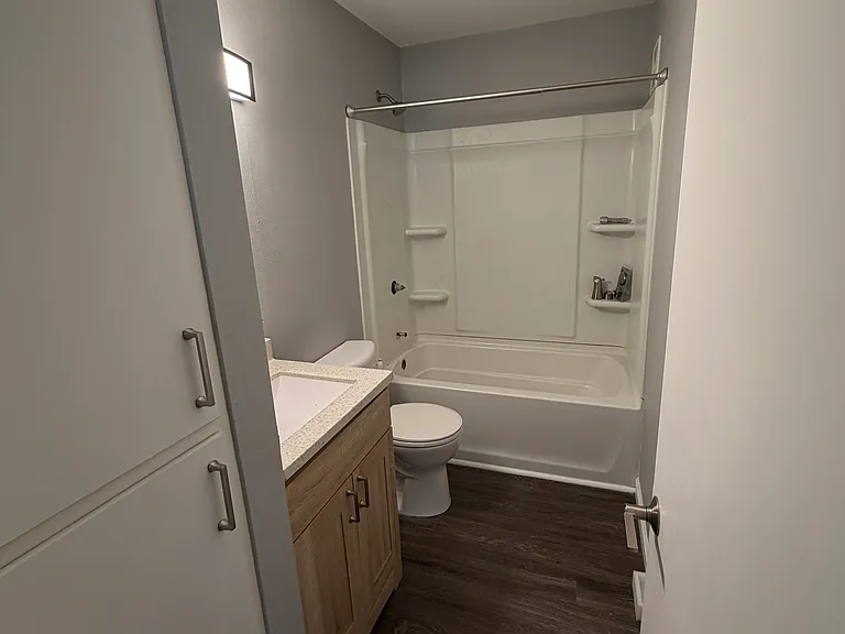 204 Westbourne Rd — Photo 8