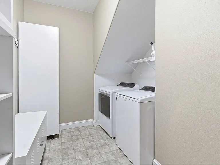 17318 SW Galewood Dr — Photo 15