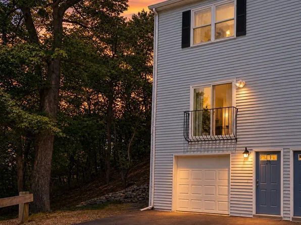 25 Gediminas St #25, Worcester, MA 01610
