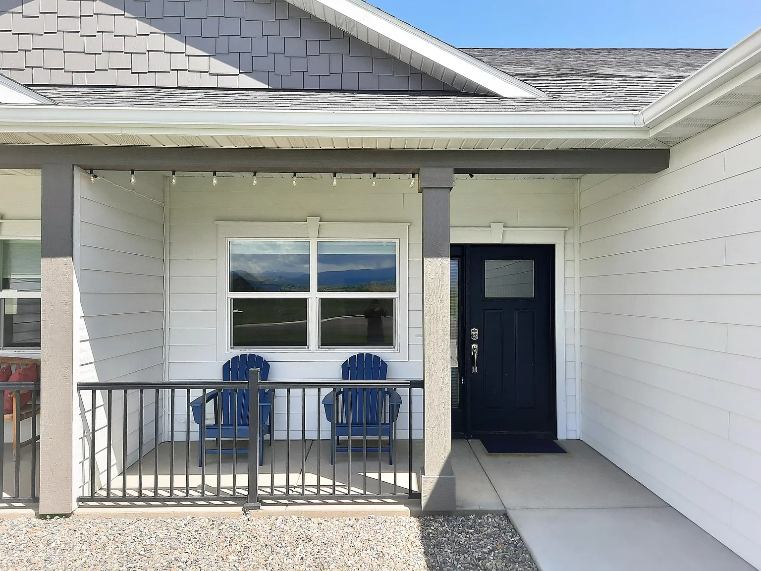 3 bed, 1345 sqft, $3,200 — Photo 2