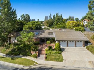 17 Pinehurst Ln, Newport Beach, CA 92660