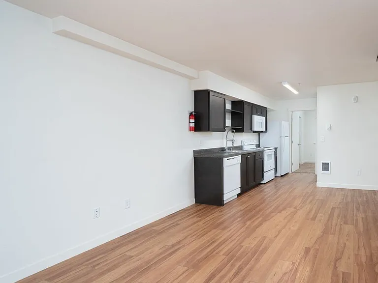 10730 NE Wygant St — Photo 11
