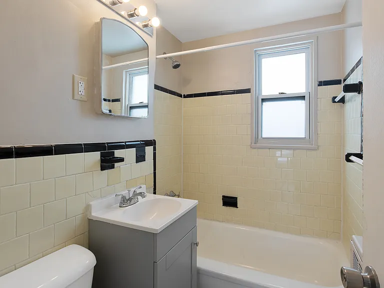 Grant Village Apartments — Photo 6