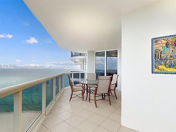 5th image of 4779 Collins Ave APT 2708