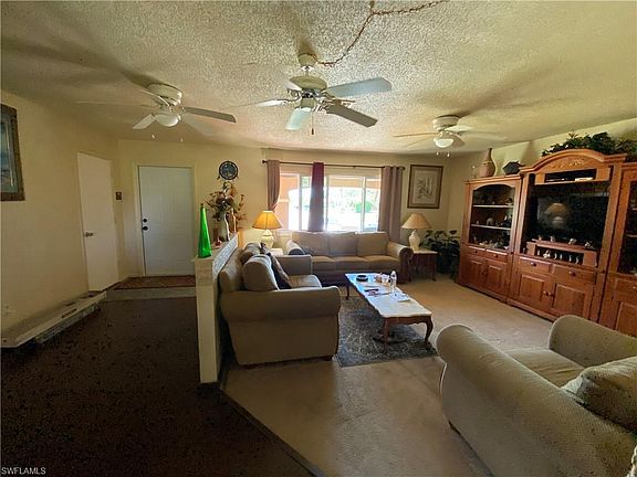4th image of 1112 Rushmore AVE S