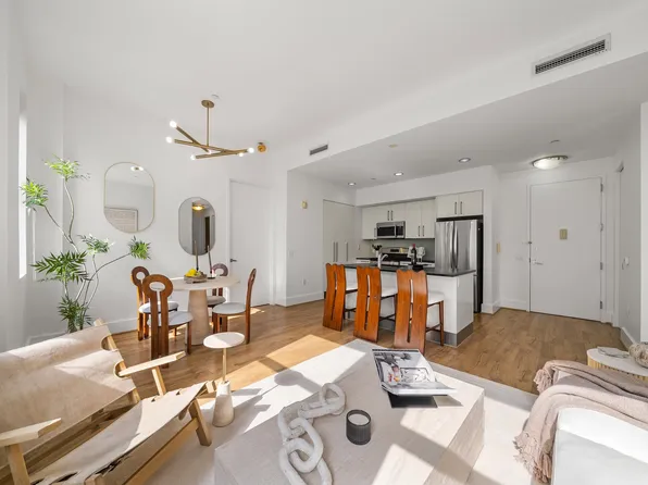 4 Beacon Way image 1 of 31