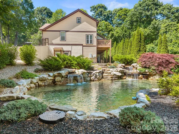 25 Linden Turn S, Hendersonville, NC 28739