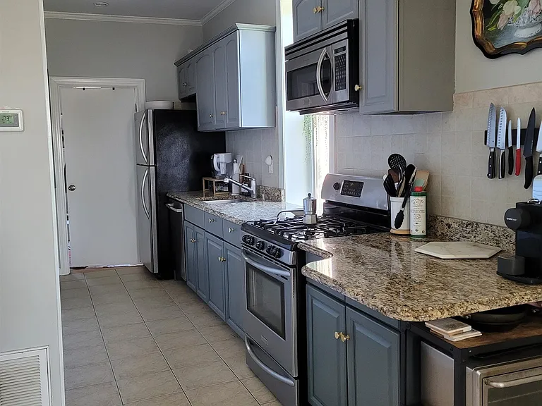 580 Jersey Ave #3R — Photo 6