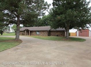 10023 Lark Rd, Weatherford, OK 73096