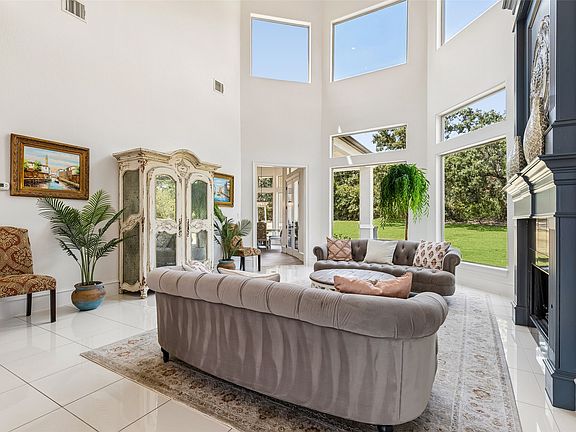 5th image of 1270 Sunset Pointe