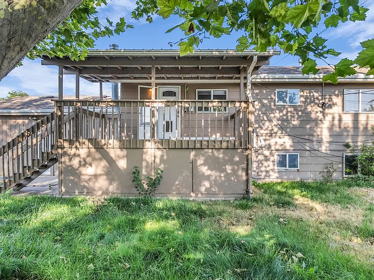 749 N Colonial Ave — Photo 30