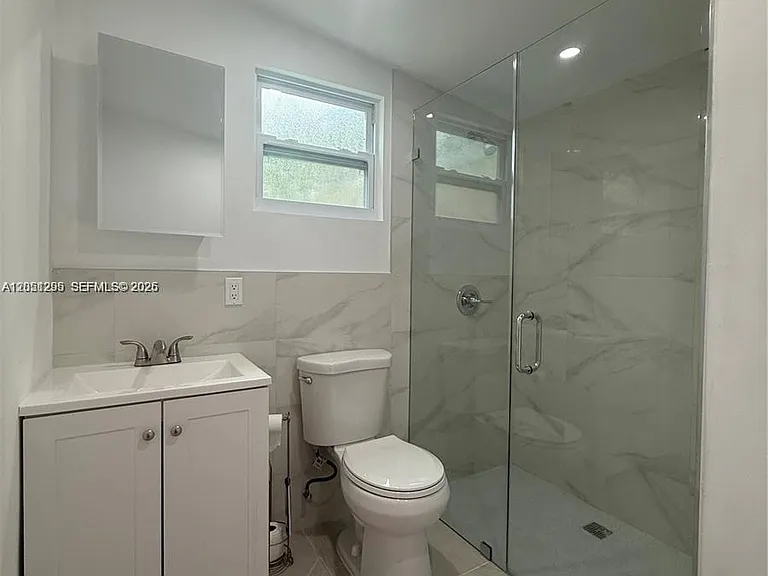 6765 SW 34th St — Photo 9