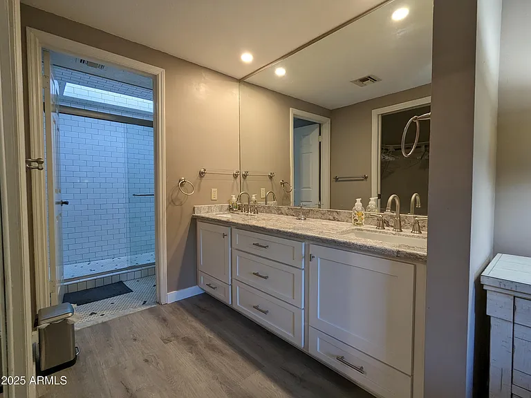 6244 N 30th Pl — Photo 14