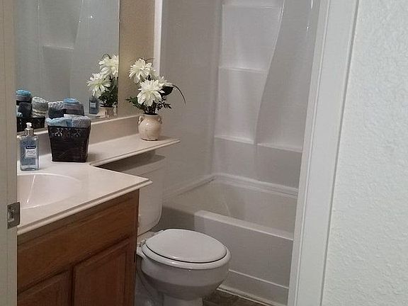 5th image of 298 Baneberry Ct