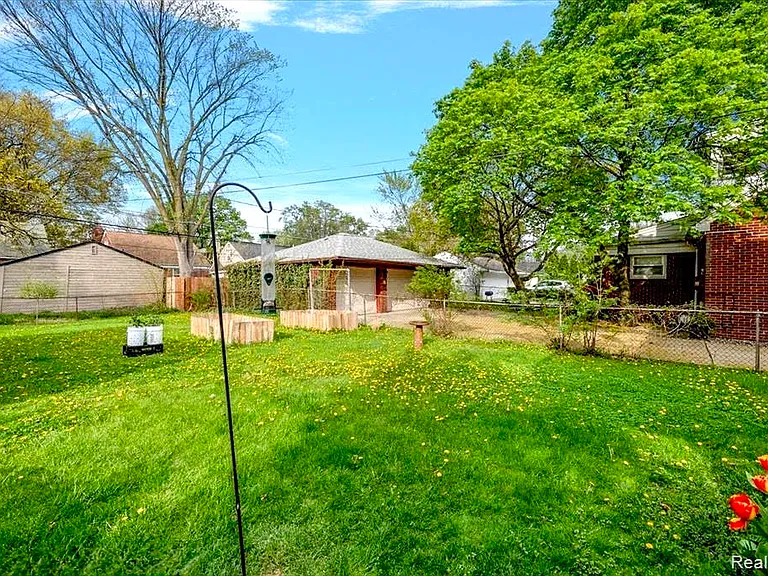 2182 Vernier Rd #2182 — Photo 30