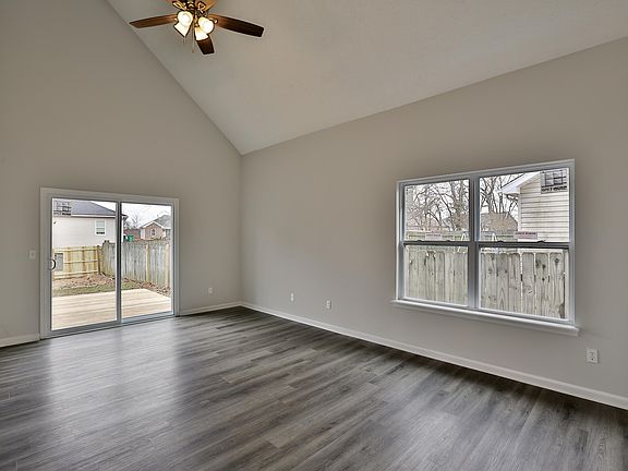 4th image of 5149 Bell Ave