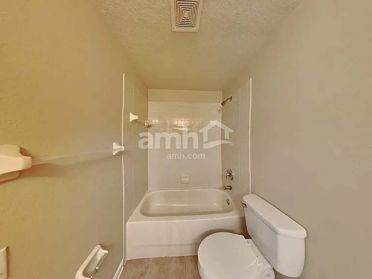 7330 Crescent Palm Dr — Photo 17