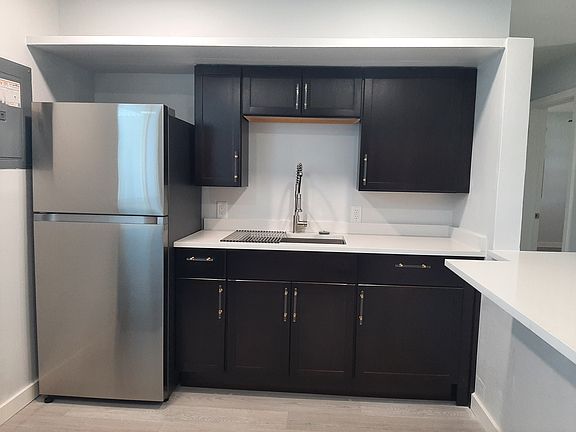 4th image of 301 NE 23rd St