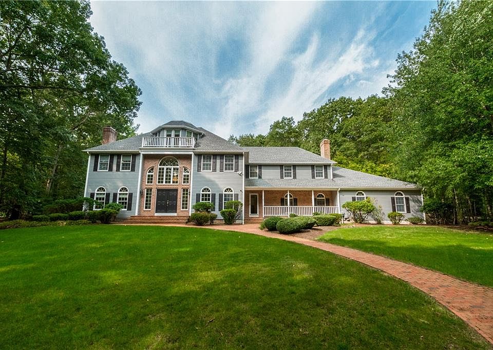 1st image of 65 Westfield Dr
