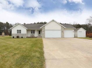 2170 Hidden Cove Ln, Mosinee, WI 54455