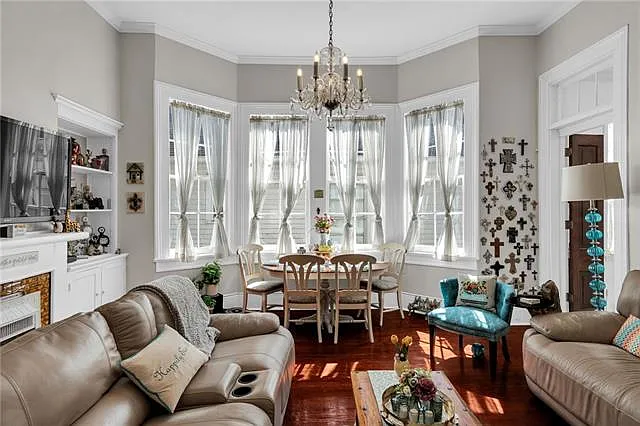 3 bed, 3.5 bath, 3800 sqft, $5,500 — Photo 3