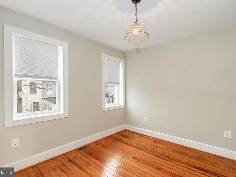 29 N Curley St — Photo 4