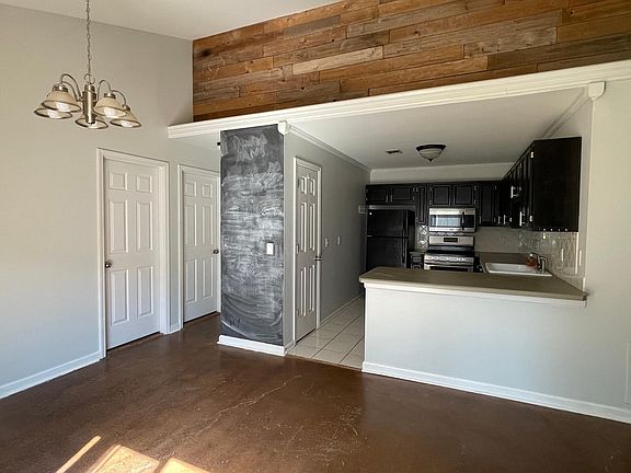 4th image of 1965 Brittania Cir
