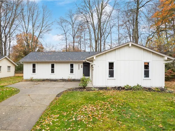 3554 Monte Vista Dr, Brunswick, OH 44212