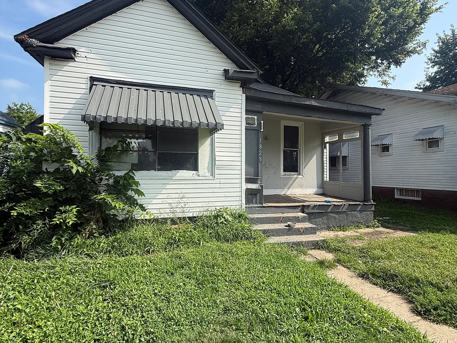 2 bed, 1050 sqft, $895 — Photo 1