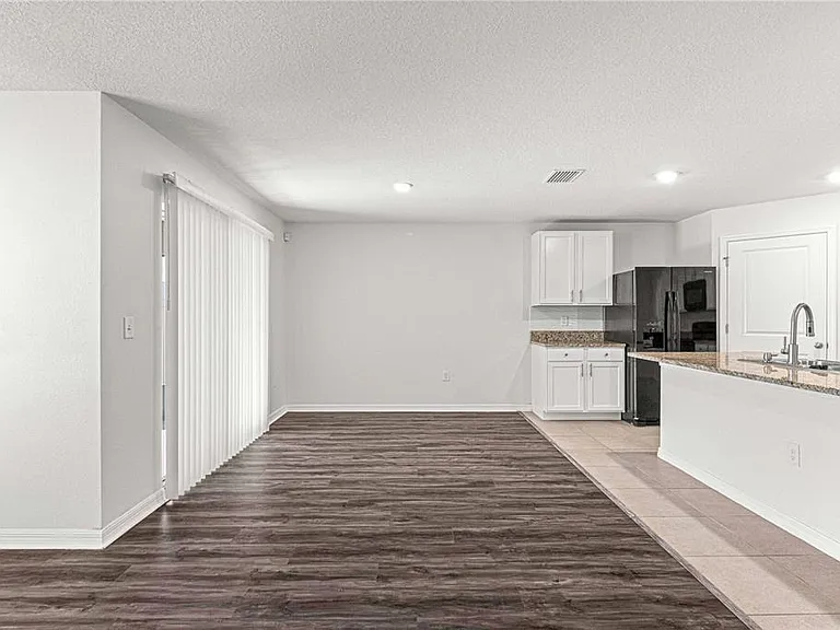 8687 SW 49th Ter — Photo 8