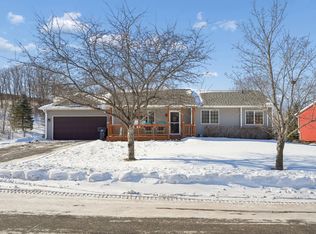 9651 Mill Trail Ln, Monticello, MN 55362