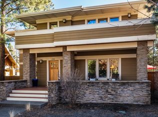 2581 NW Crossing Dr, Bend, OR 97703
