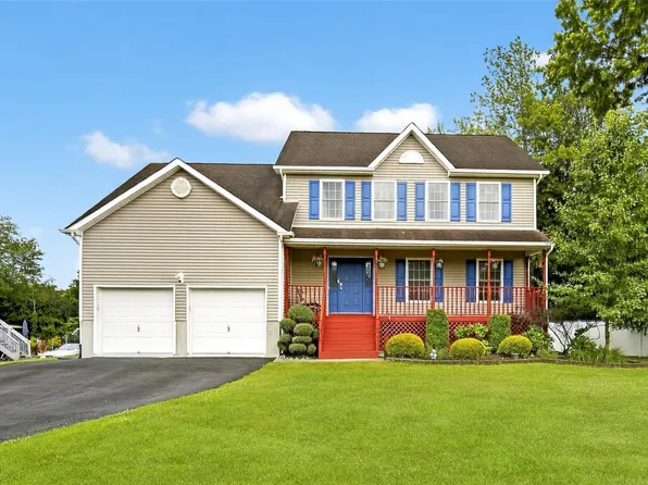6 Purple Heart Way, Montgomery, NY 12549