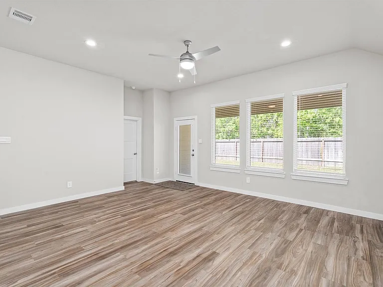 14334 Winema View Ln — Photo 45