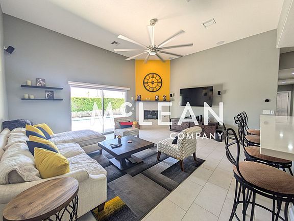 3rd image of 2345 E Francis Dr