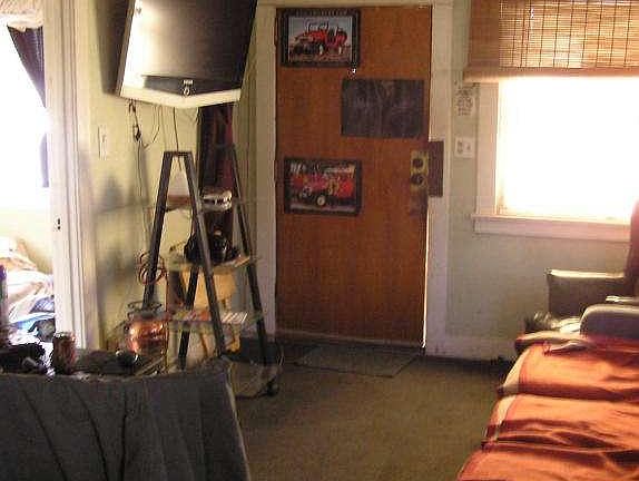 2nd image of 139 S Olive St