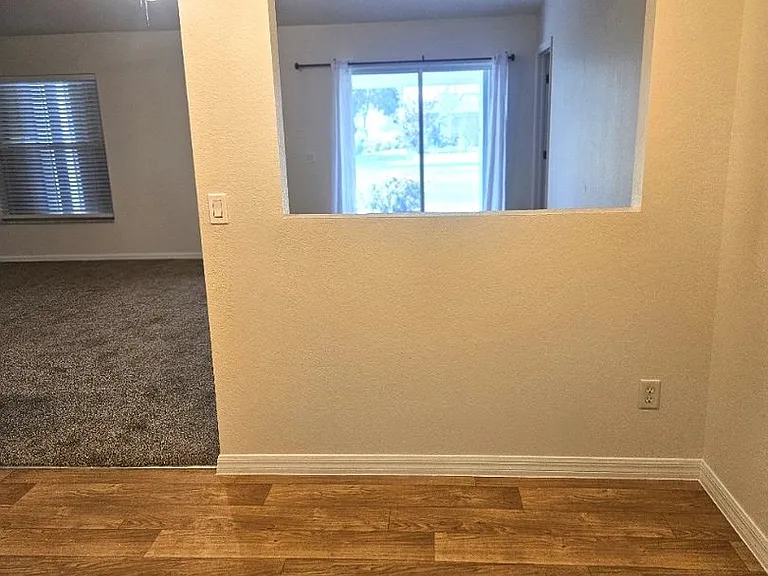 25173 Mercedes Dr — Photo 17