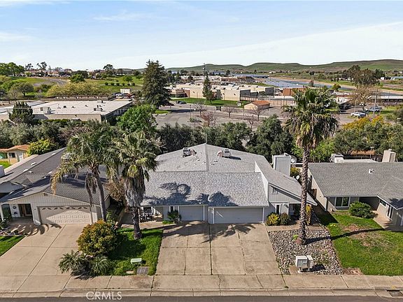 3rd image of 6 Orangewood Way